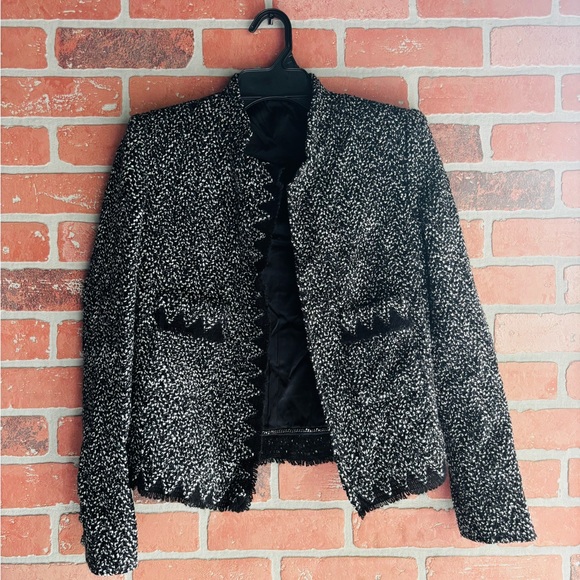 CHANEL La Petite Veste Noire wool jacket
36 Black and White Tweed Blazer - Picture 1 of 12